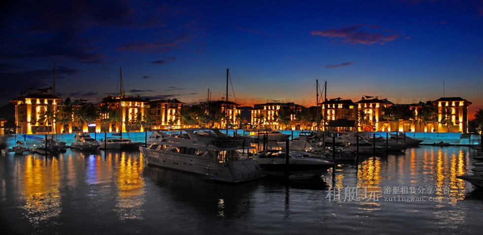 普吉皇家游艇碼頭(Royal Phunket Marina) 普吉皇家游艇碼頭(Royal Phunket Marina)