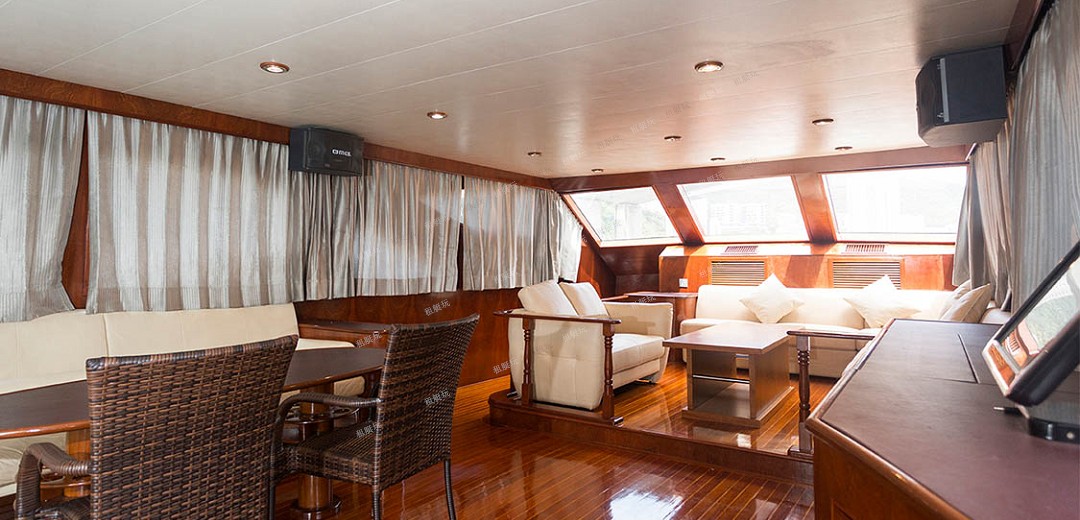 72尺豪華飛橋游艇 72尺豪華飛橋游艇